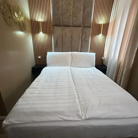 ゲストハウス Trento Best Home 3*