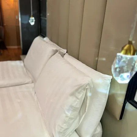 Trento Best Home ゲストハウス 3*