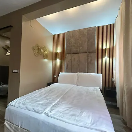 ゲストハウス Trento Best Home 3*
