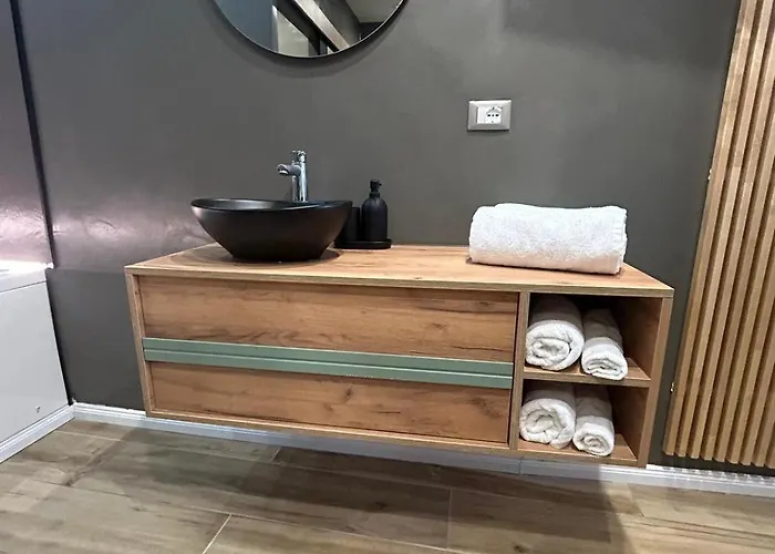 Konukevi Trento Best Home 3*