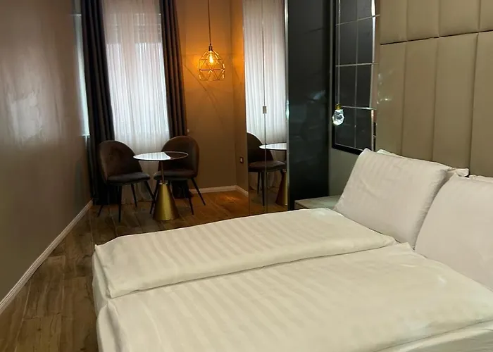 Konukevi Trento Best Home 3*