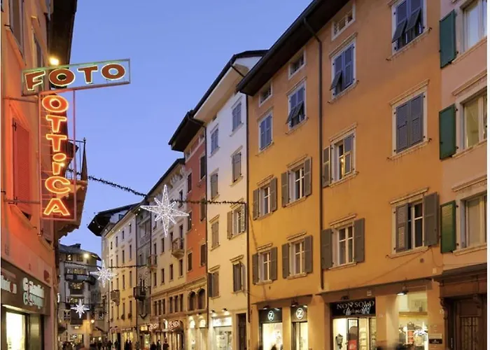 Konukevi Trento Best Home 3*